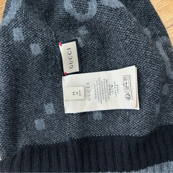 Gucci GG Cashmere Beanie Hat Size Medium - Picture 3 of 5